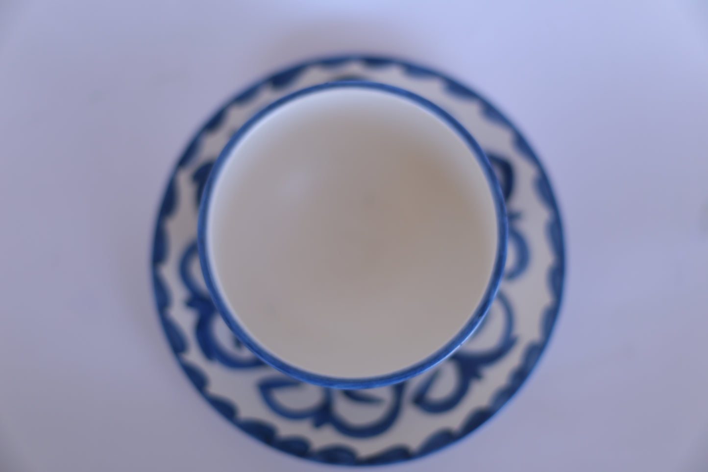 Ionic-Inspired Tableware in Indigo color